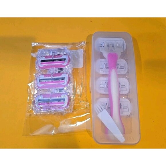 Handle & 7 Bikini Razors  Women's Disposable Shavers for Pubic Hair & Travel Use - Picture 1 of 3